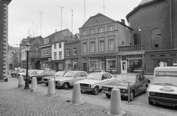 Foto's uit de oude doos van Café de Pieter